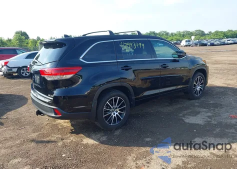 2018 Toyota Highlander Se z USA, uszkodzony, nr VIN 5TDJZRFH7JS868717